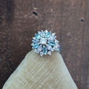 Silver Tone Rhinestone Flower Ring